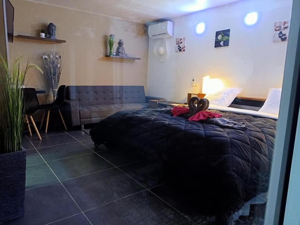 Mas La Farelle Chambre D'Hote,Fitness & Salle De Jeux Gratuite & Spa En Supplement Nimes Exterior photo